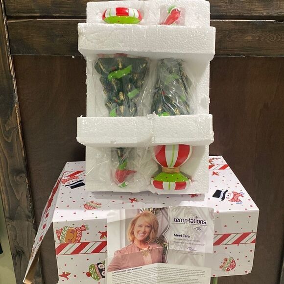 Temptations by Tara. Limited Edition cardinal trees. Holiday decor. NWB. - Picture 6 of 8